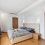 Reunion Luxury